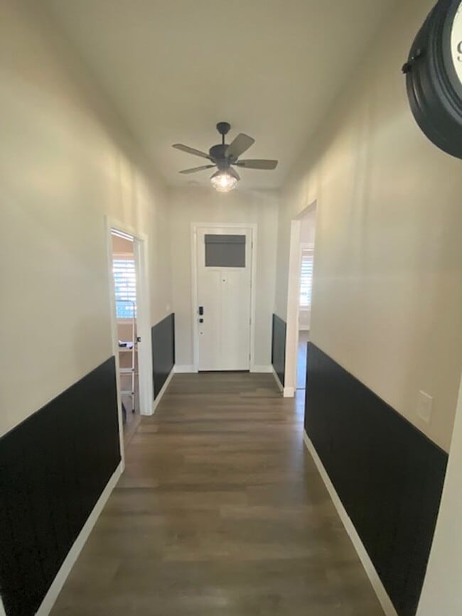 Photo - Move-In Discount -- 3 bedroom - 2 bath Newer Single family in Crescent Hills