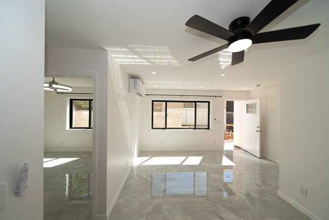 Building Photo - 355 Hoomalu St