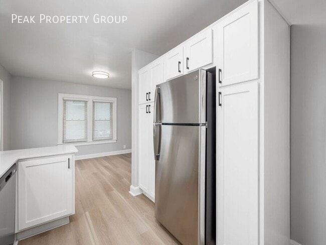 Photo - 1000 King Ave