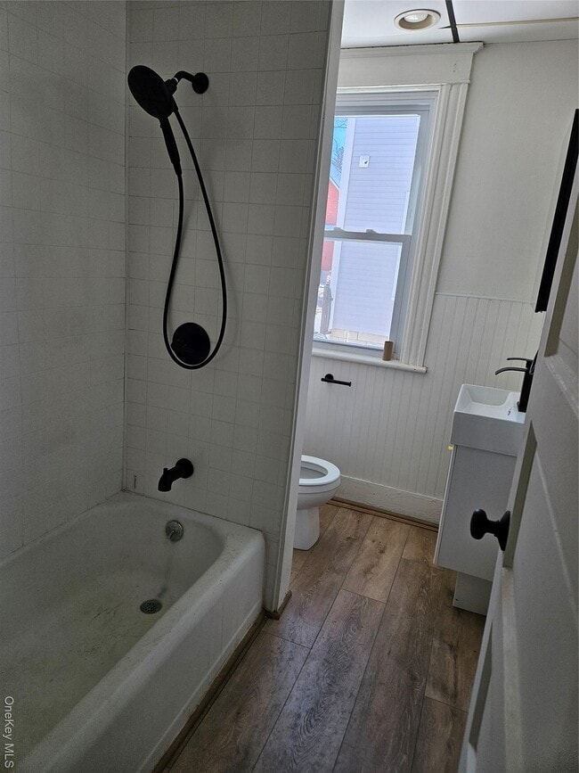 Building Photo - 10 Fox Terrace