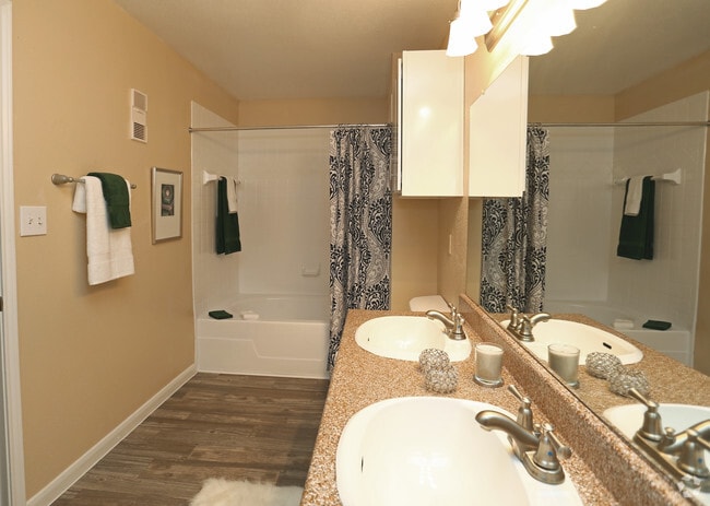 1br, 1ba, Bathroom, 750 sf - The Trails at Dominion Park