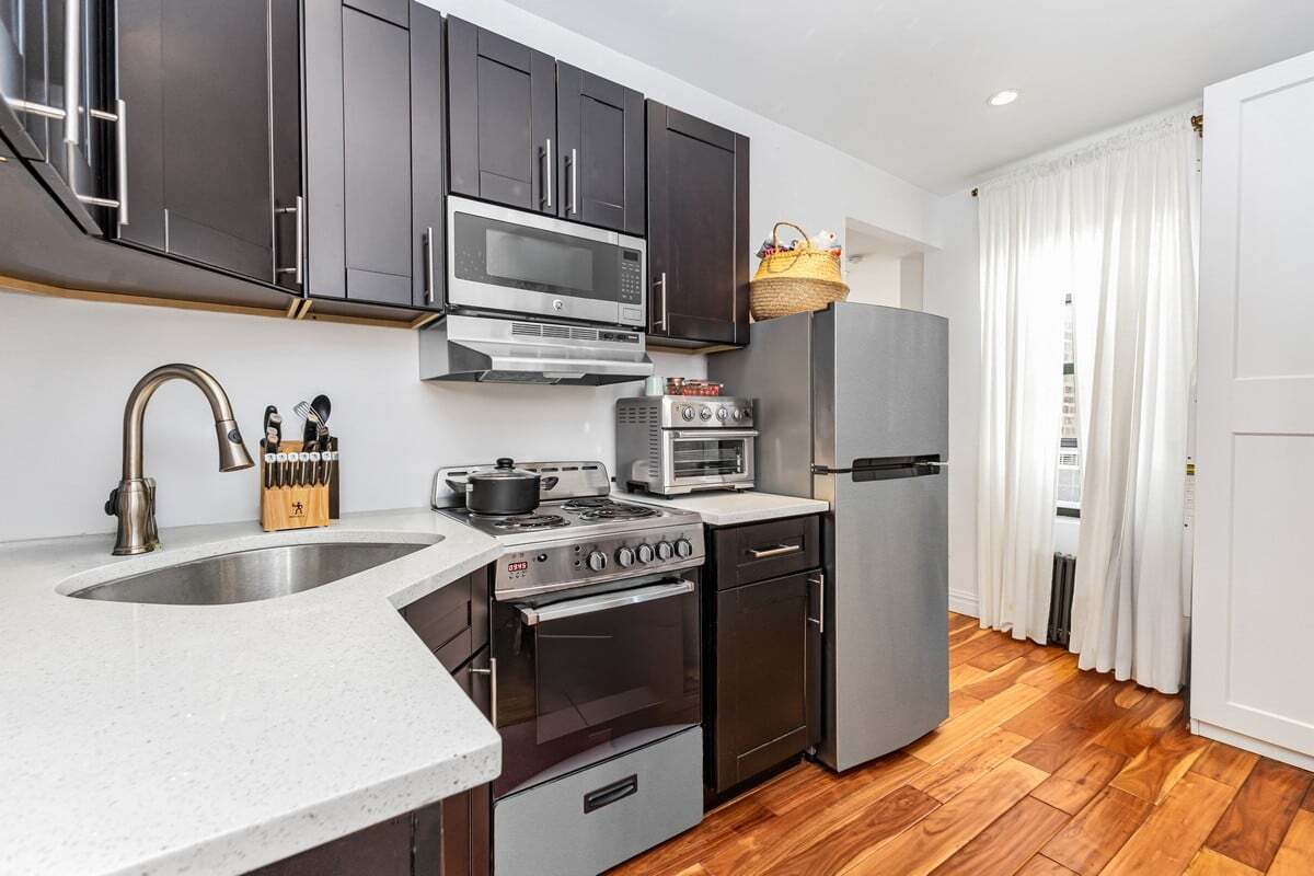 Photo - 102 Christopher St Unit 4E