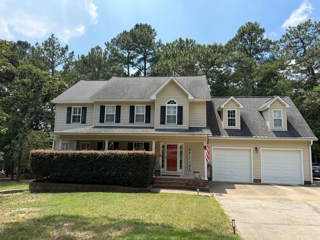 Building Photo - Carolina Lakes Gated Community!!