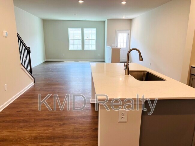 Photo - 15753 Country House St