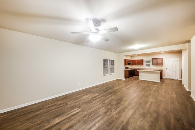 Photo - 236 Stonebriar Dr