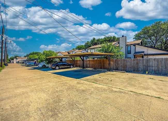 Photo - 2332 Sherry St