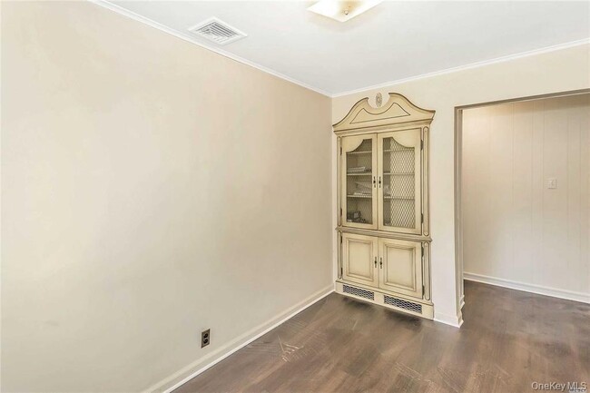 Photo - 25 Valentine Ave