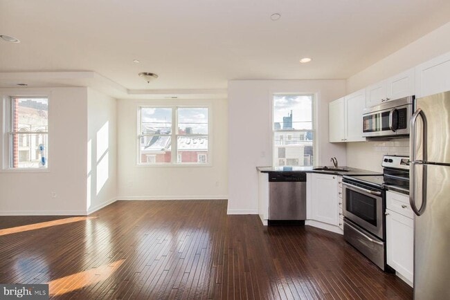 Building Photo - 1429 Poplar St Unit 4A