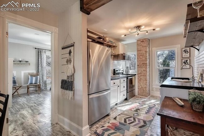 Photo - 129 N Wahsatch Ave