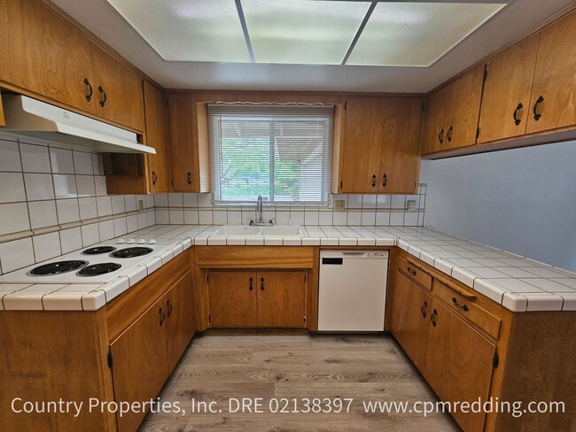 Photo - Spacious 3-Bedroom 2-Bathroom Home in Mary Lake Subdivision Available Now!