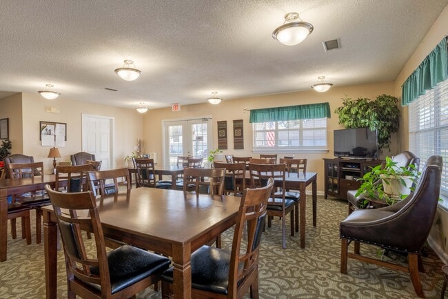 Photo - Charlotte Spring