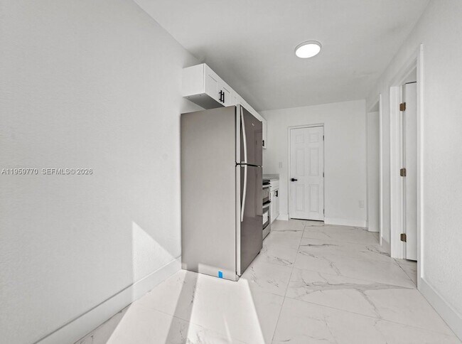 Photo - 921 NW 22nd Ct Unit 2