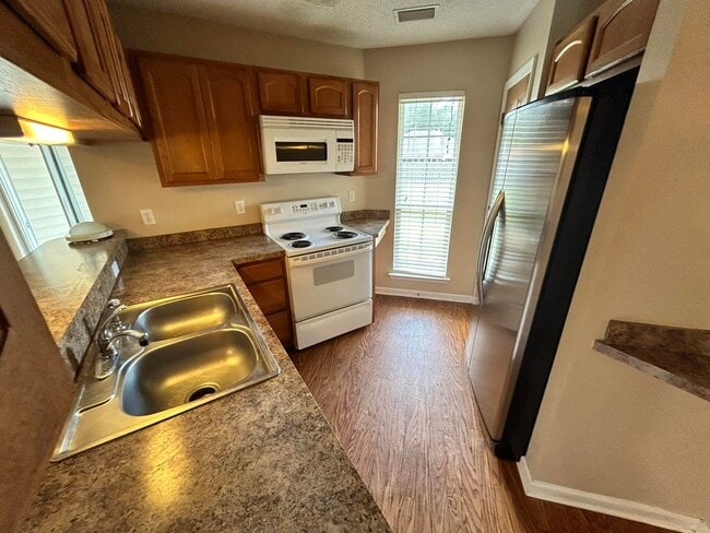 Photo - 2175 Hagood Loop