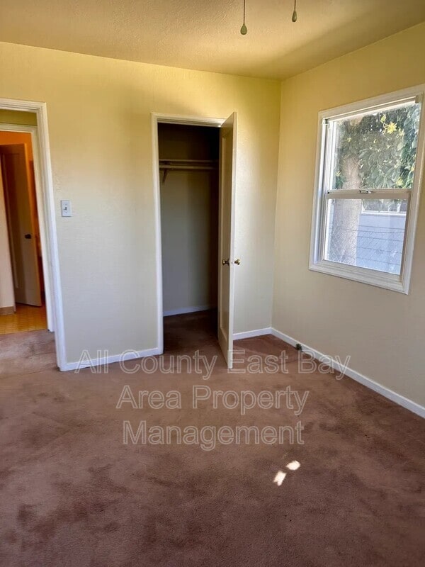 Photo - 728 Cherry Way