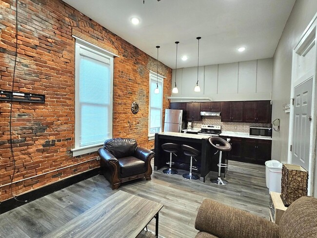 Building Photo - 4 N Park Pl Unit 4303