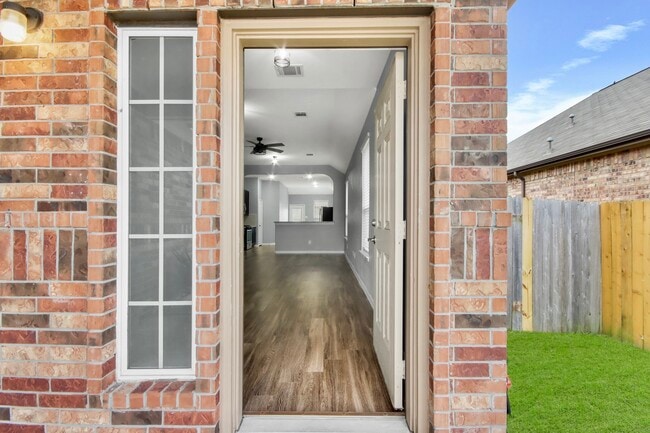 Photo - 2335 Spring Hollow Dr