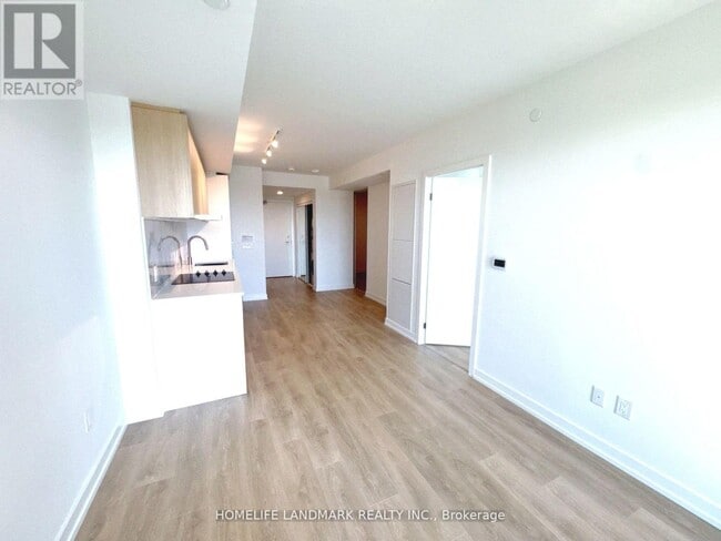 Photo - 1100 Sheppard Ave W Unité 616