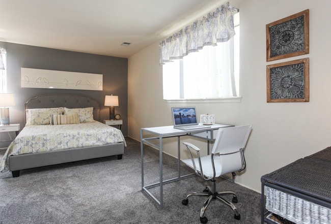 Gardenvillage Apartments & Townhouses