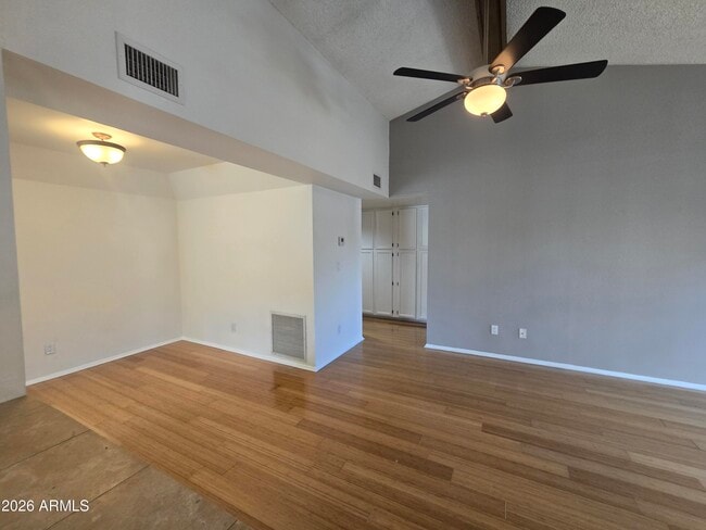 Photo - 925 N College Ave