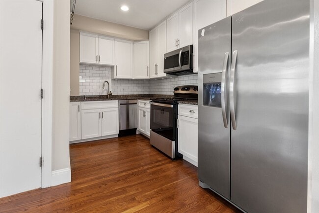 Photo - 17 Sackville St Unit 3