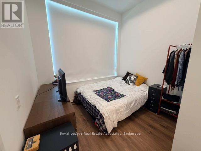 Photo - 405 Dundas St W Unit 114