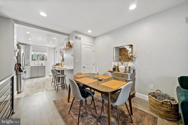 Photo - 1225 Tree St