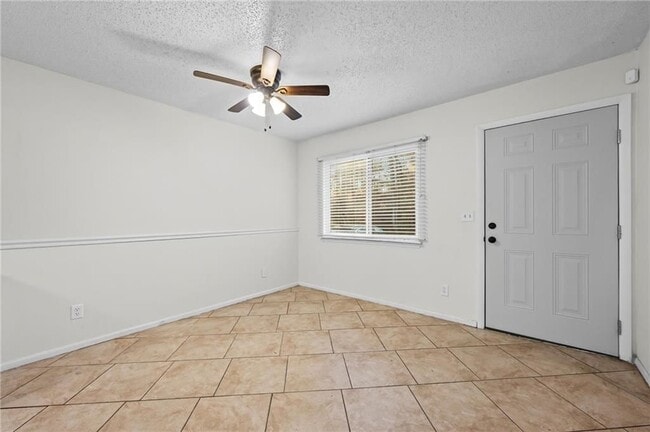 Photo - 579 Northridge Crossing Dr