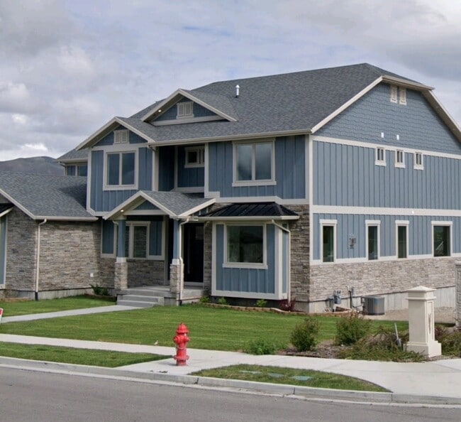 Building Photo - 936 W Temple Rim Ln Unit WALK out basement apartme