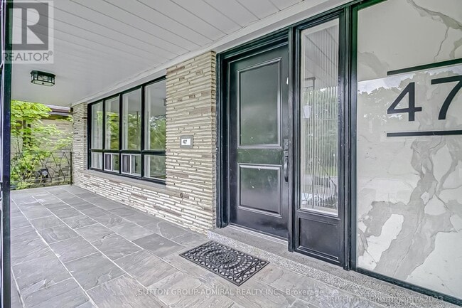 Photo - 47 Waterloo Ave