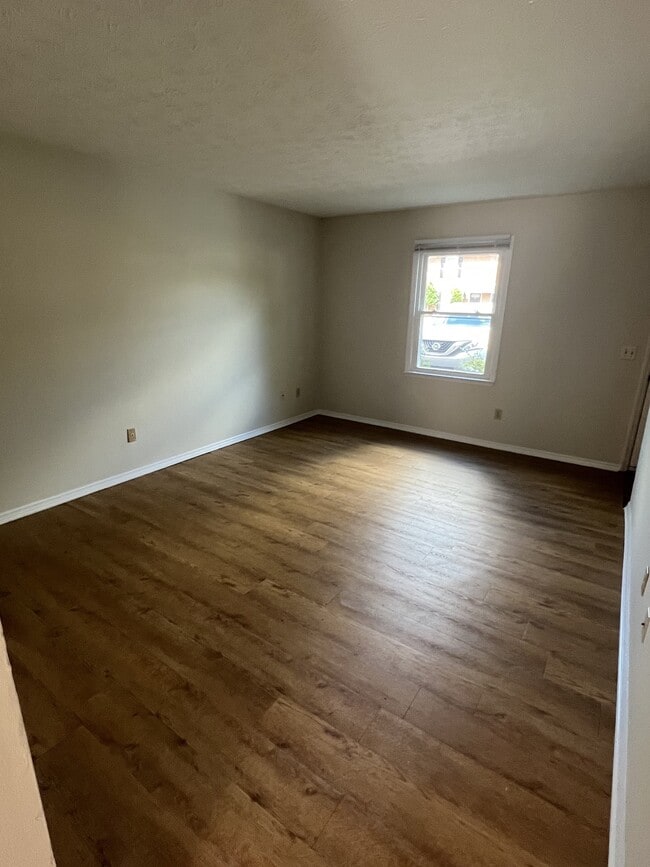 Photo - 341 N Walnut Ave Unit 4