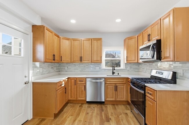 Photo - 438 Talbot Ave Unit 2