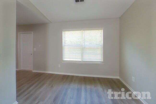 Photo - 7 Glassglenn Dr