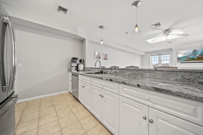 Photo - 79 Grand St Unit 4B