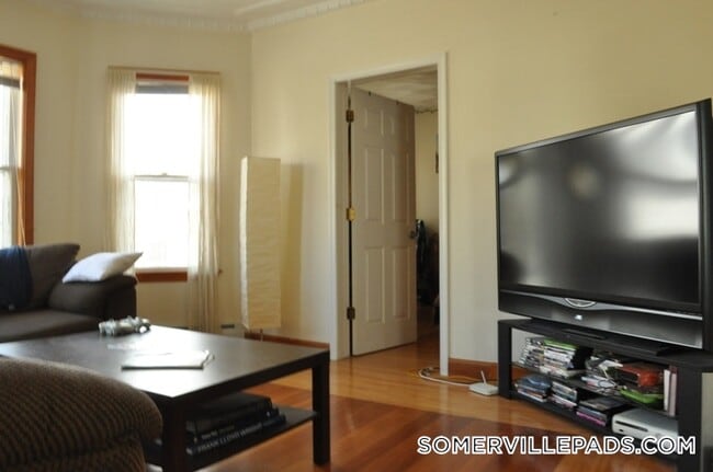 Photo - 10 Evergreen Ave Unit 2