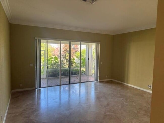 Photo - 9345 Madewood Ct