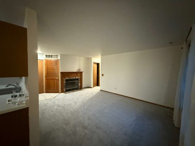 Photo - 320 Newport Ln