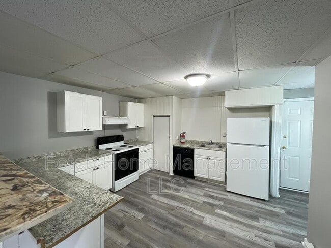 Building Photo - 54 W New St Rental