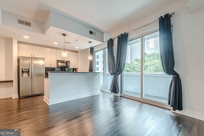 Building Photo - 44 Peachtree Pl NW Unit 429