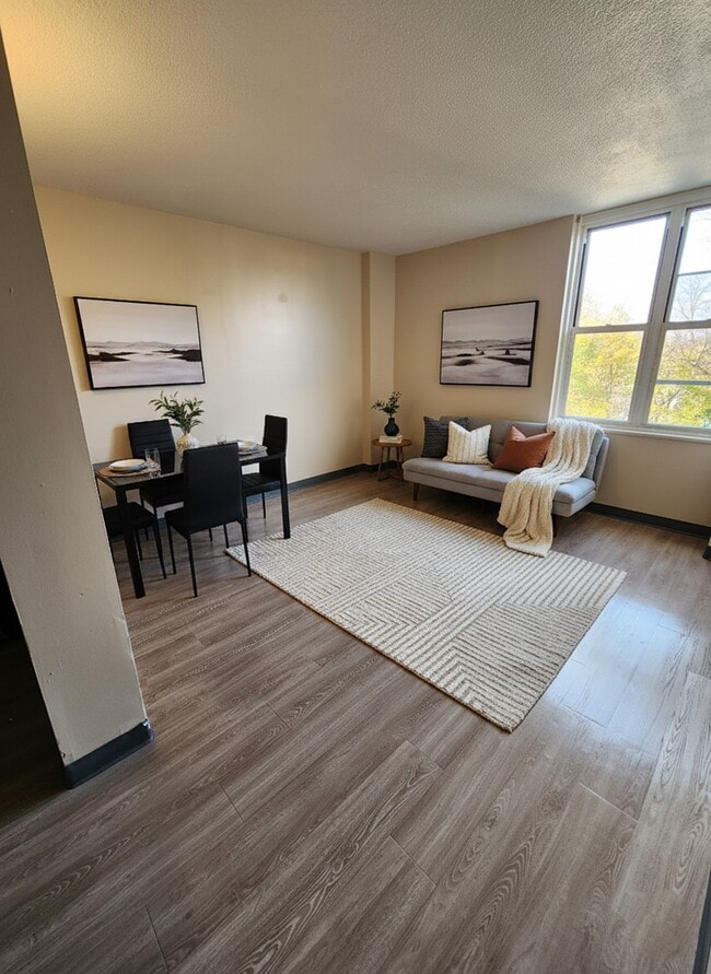 Building Photo - 489W State St -301 Unit 301