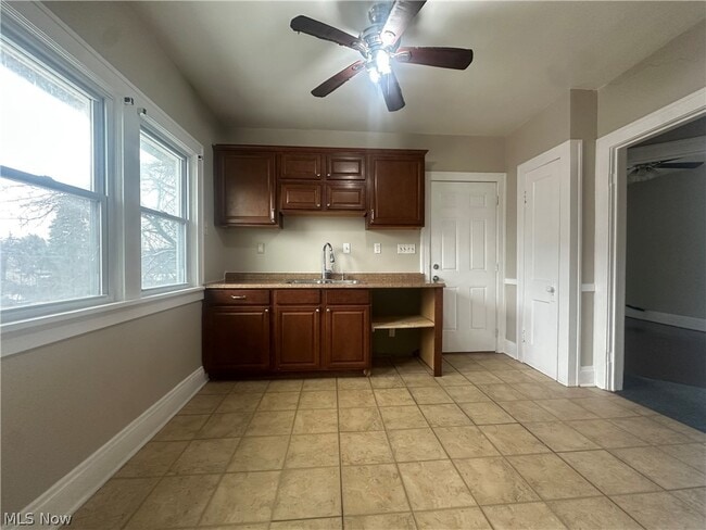 Photo - 487 E 149th St Unit up