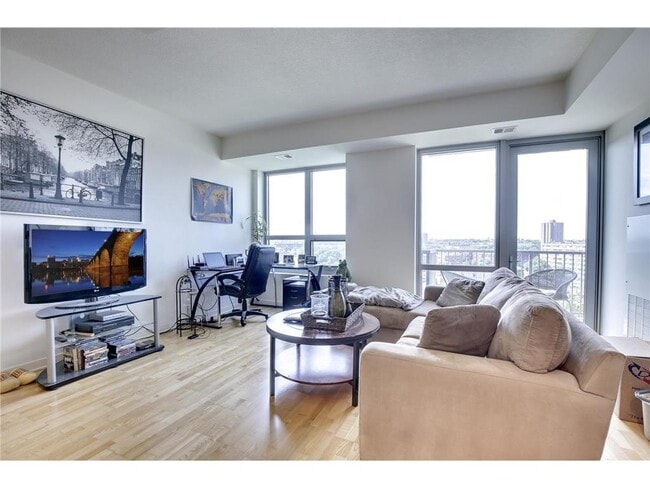 Building Photo - 929 Portland Ave Unit 809