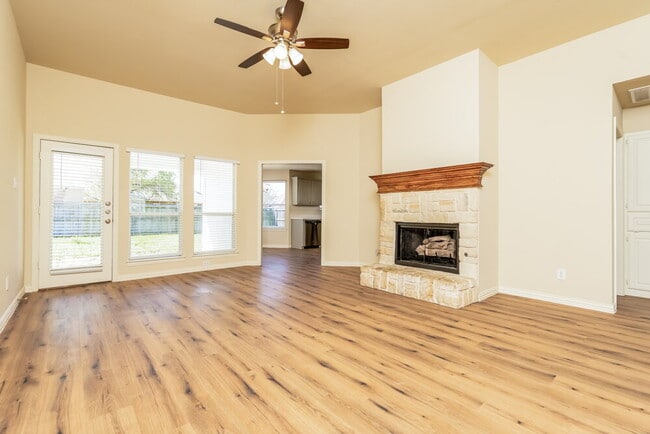 Photo - 211 Dove Meadows Ln