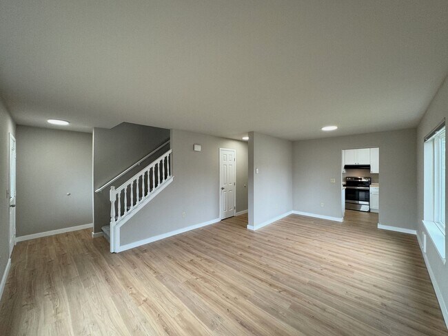 Photo - RGL Properties - 9614-9616 Unit 9614