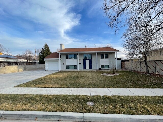 Photo - 310 E 6240 S (Murray, UT)