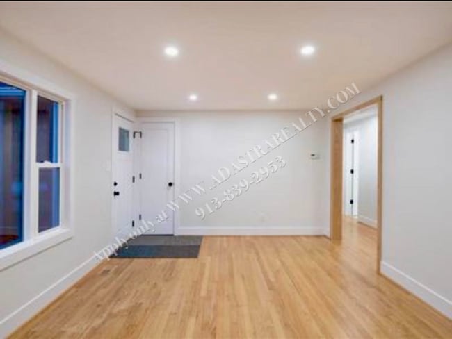 Photo - Beautiful Ranch Home in Mission Near Everything-Available NOW!!