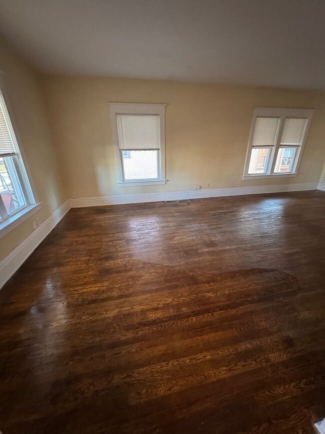 Photo - 117-119 S Gardiner Ave Unit 119-G