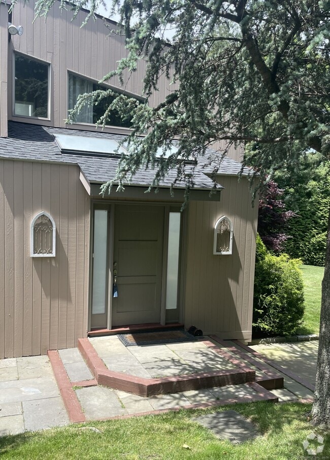 Building Photo - 17 Ferry Ln Rental
