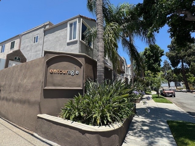 Photo - 355 N Maple St Unidad 102