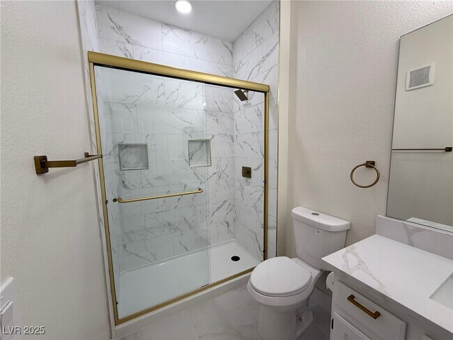 Building Photo - 2117 Echo Bay Unit 204