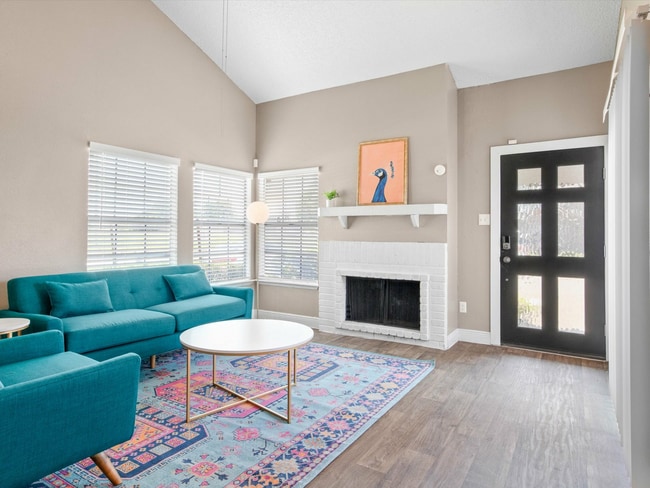 Building Photo - The Townhomes on Peacock Hill